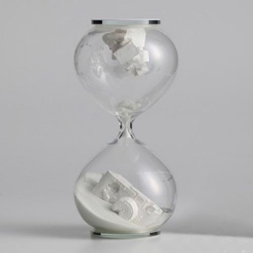 ダニエル・アーシャム「 Hourglass white」の買取作品画像